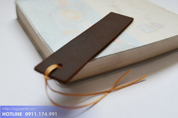 KẸP SÁCH, BOOKMARK BẰNG DA IN LOGO THEO YÊU CẦU 