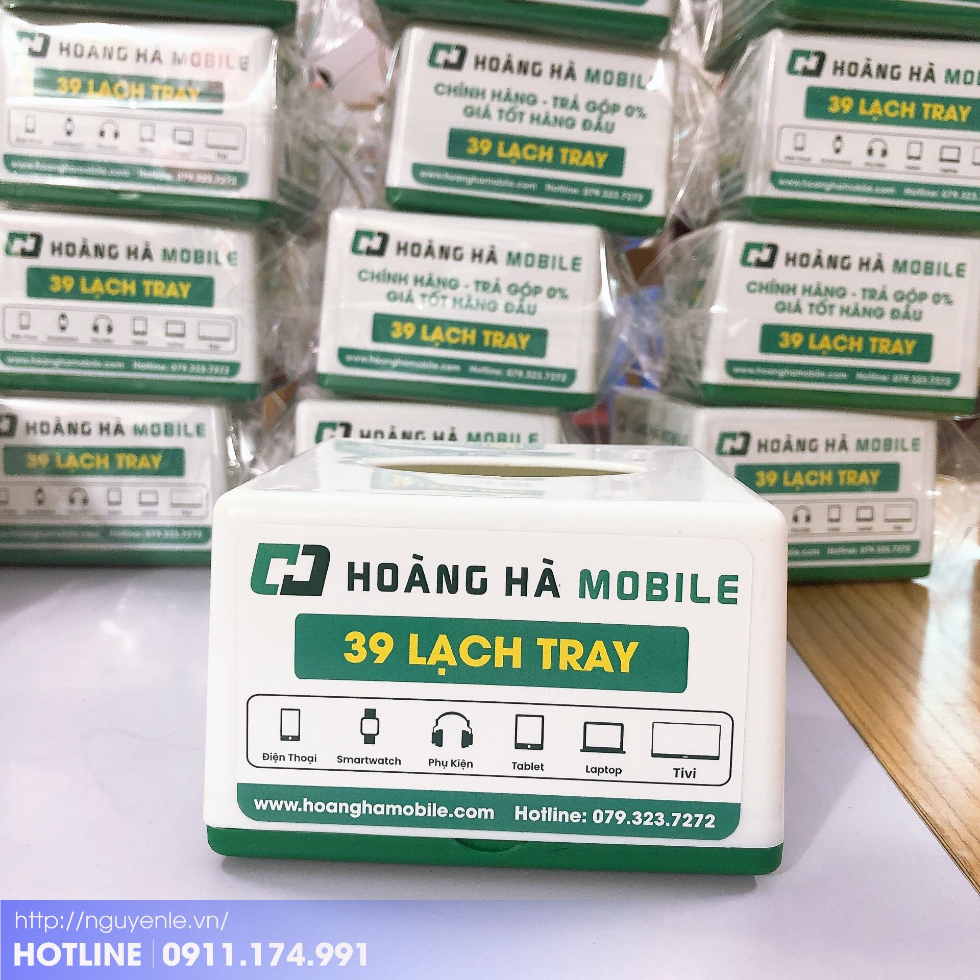 Hộp đựng giấy bằng nhựa dán tem đề can công ty Hoàng Hà Mobile