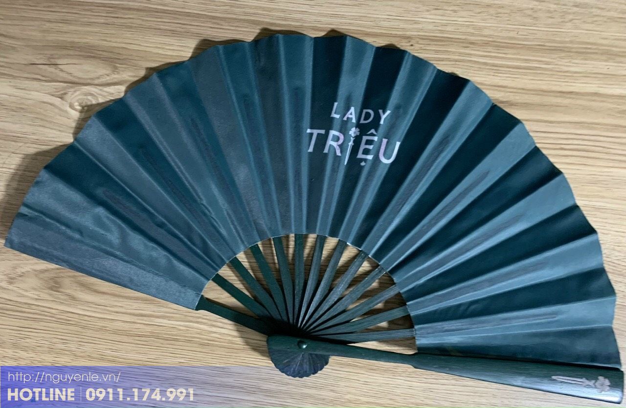 QUẠT GIẤY CẦM TAY IN LOGO THEO YÊU CẦU